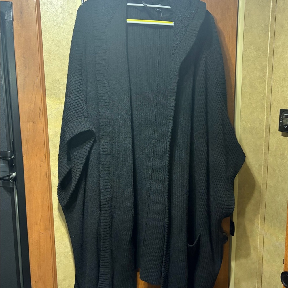 Elegant Black Hooded Cardigan